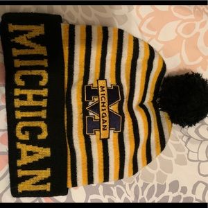 New Era Michigan beanie